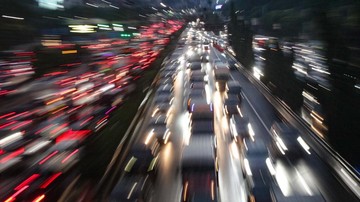 Kemacetan Panjang di Exit Tol Sawangan, Penumpang Transjakarta Terpaksa Jalan Kaki