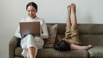 10 Ide Bisnis Rumahan untuk Ibu Rumah Tangga: Raih Kemandirian Finansial Tanpa Mengabaikan Keluarga