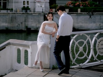 Momen Romantis Felicia Tissue dan Calon Suami Terpancar di Latar Singapura Jelang Hari Bahagia