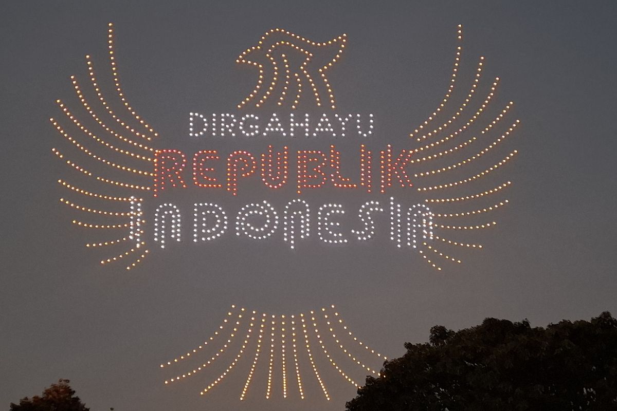 Langit Monas Bertabur Atraksi Udara Memukau dalam Perhelatan Merdeka Run 2026