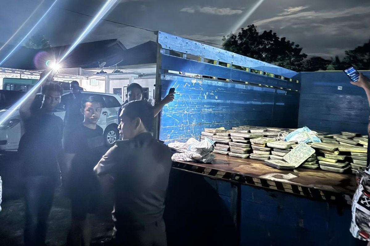 Modus Penyelundupan Timah Ilegal di Balik Muatan Tepung Terbongkar di Pelabuhan Tanjungkalian